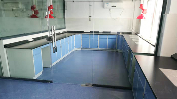 江蘇康達檢測實驗室新建和實驗室改造通風(fēng)柜實驗臺應(yīng)用